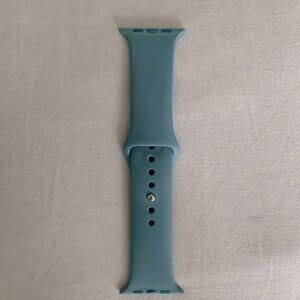 Apple Watch silicone band S/M great condition. Fits 44mm watch.